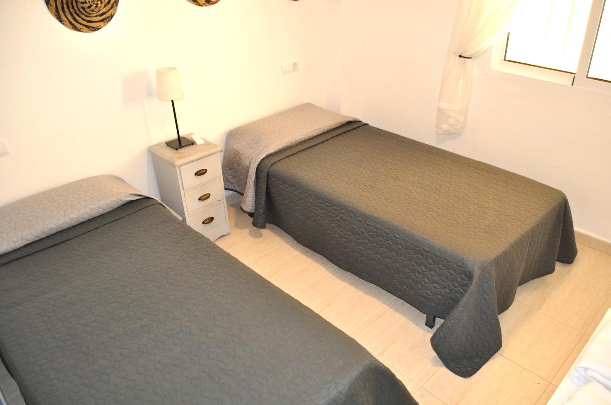 Appartement La Rivera, 2 Dormitorios, By Bookindenia