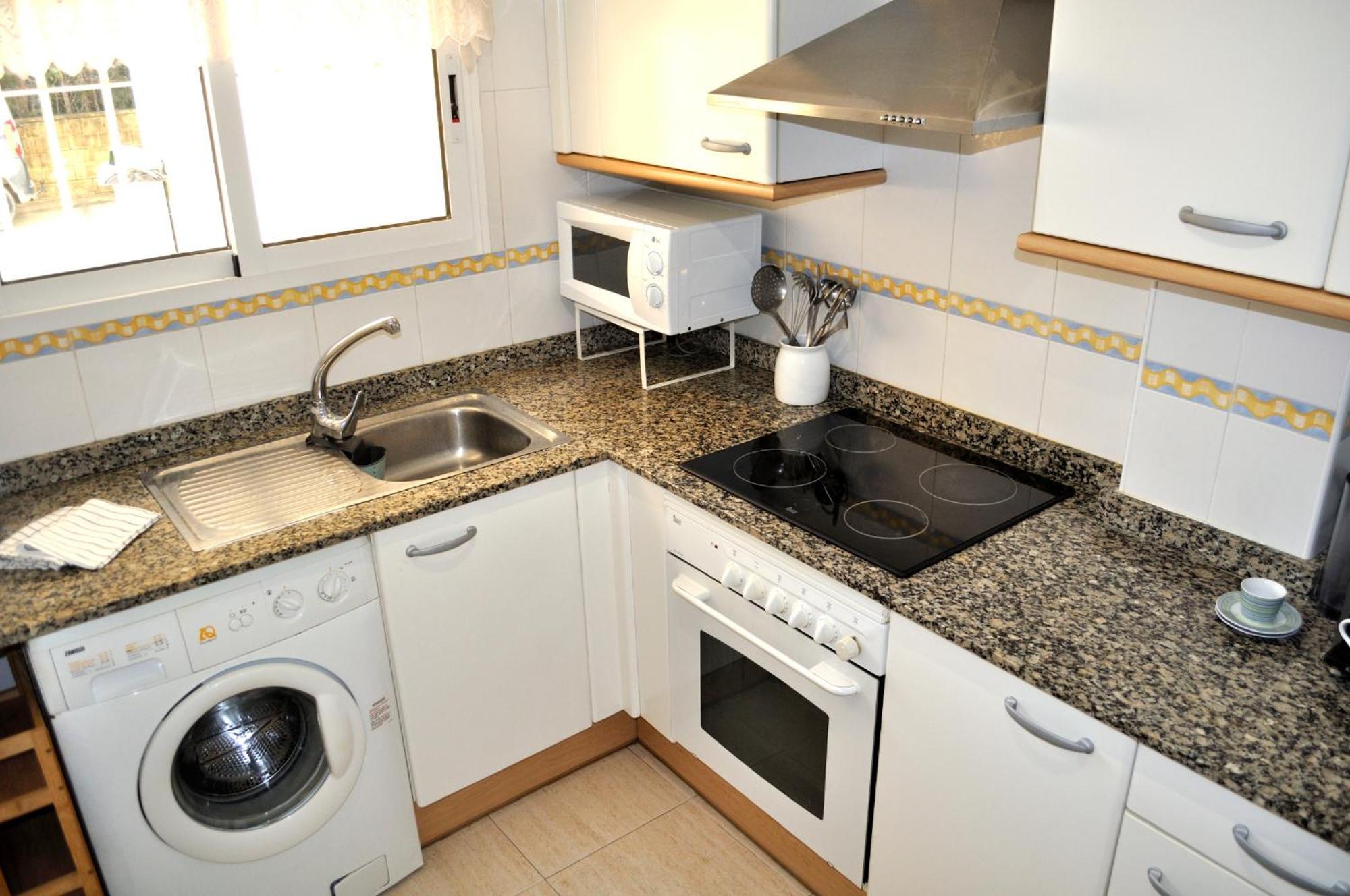 Appartement La Rivera, 2 Dormitorios, By Bookindenia